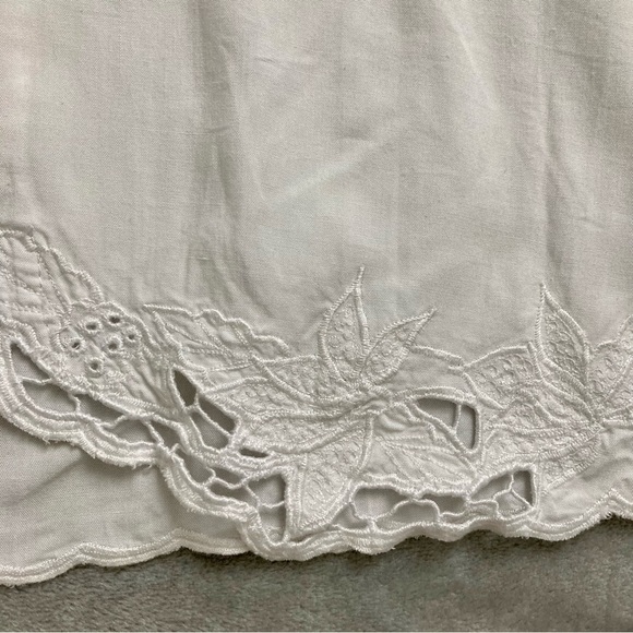 Soft Surroundings White Button Front Top Bell Sleeve Embroidered Crochet Hem S - Picture 4 of 9